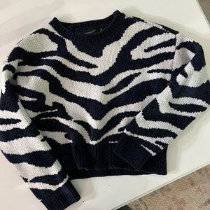 Navy zebra sweater so soft